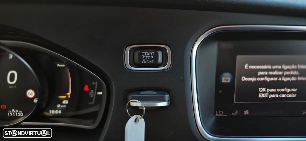 Volvo V40 Cross Country 2.0 D3 Summum - 18