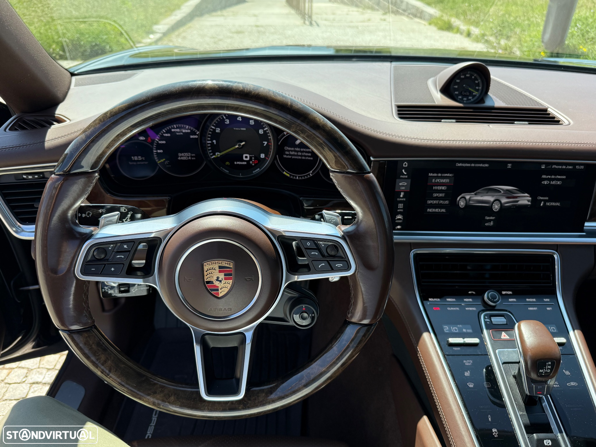 Porsche Panamera 4 E-Hybrid - 9
