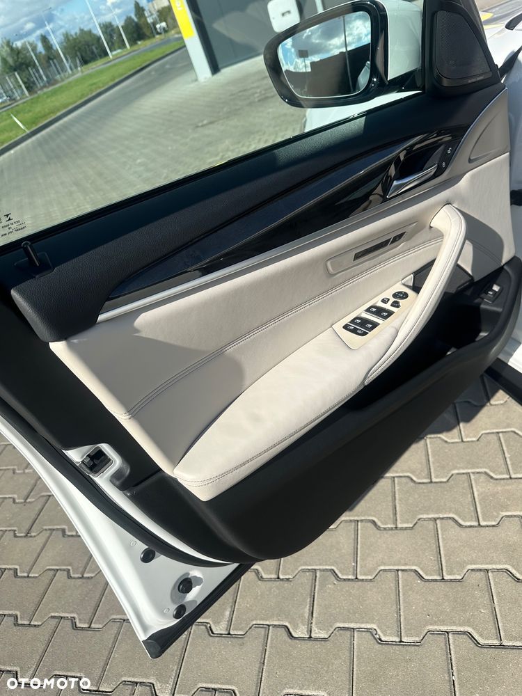 BMW Seria 5 540i xDrive M Sport sport - 15