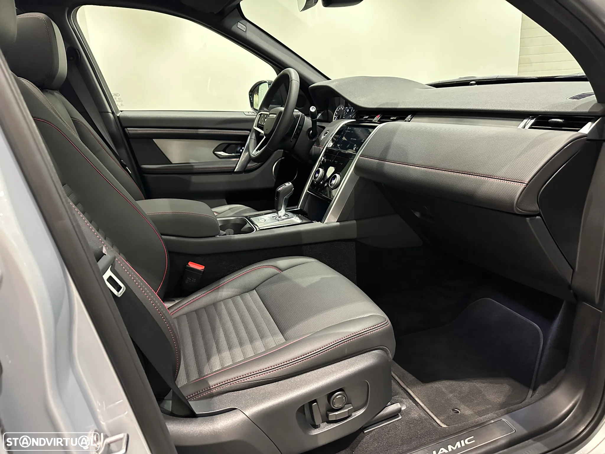 Land Rover Discovery Sport 1.5 I3 P300e AWD R-Dynamic S - 7