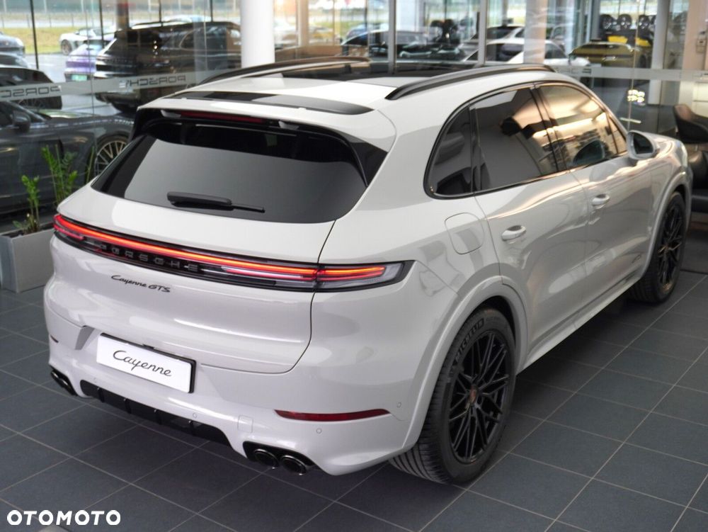 Porsche Cayenne GTS - 16