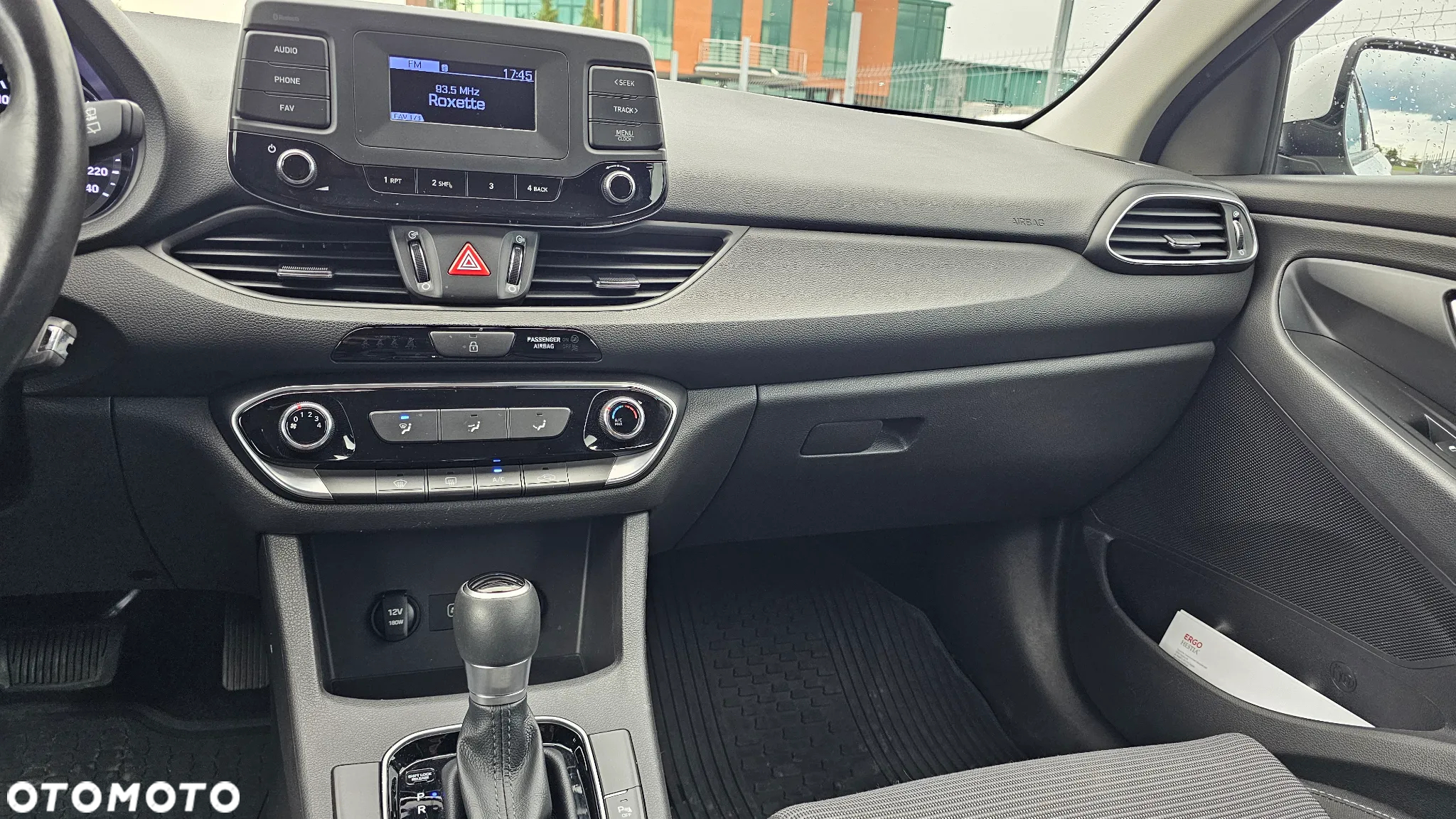 Hyundai i30 1.6 D Comfort DCT - 11