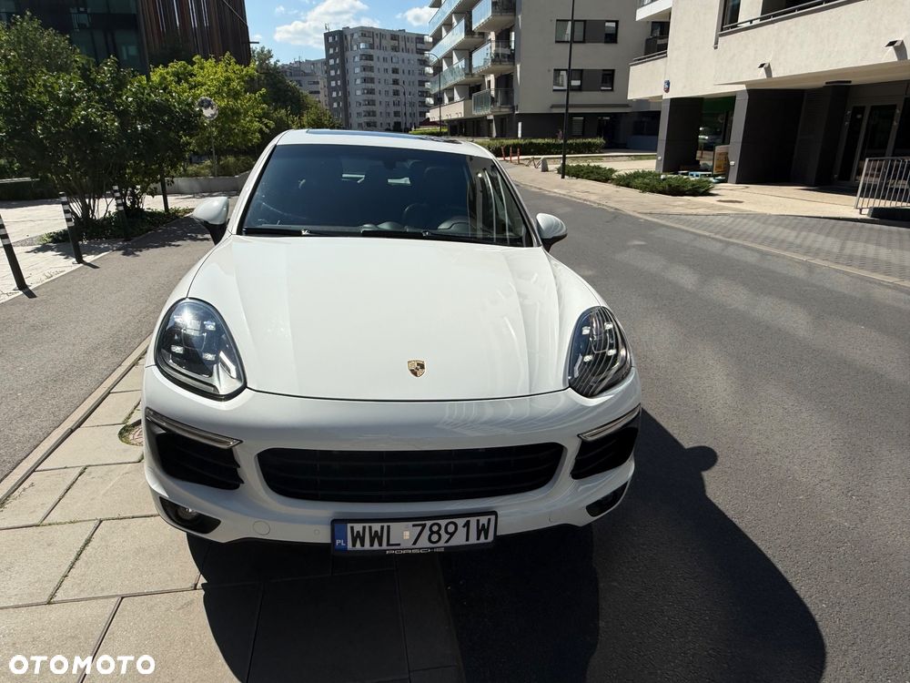 Porsche Cayenne S e-Hybrid - 3