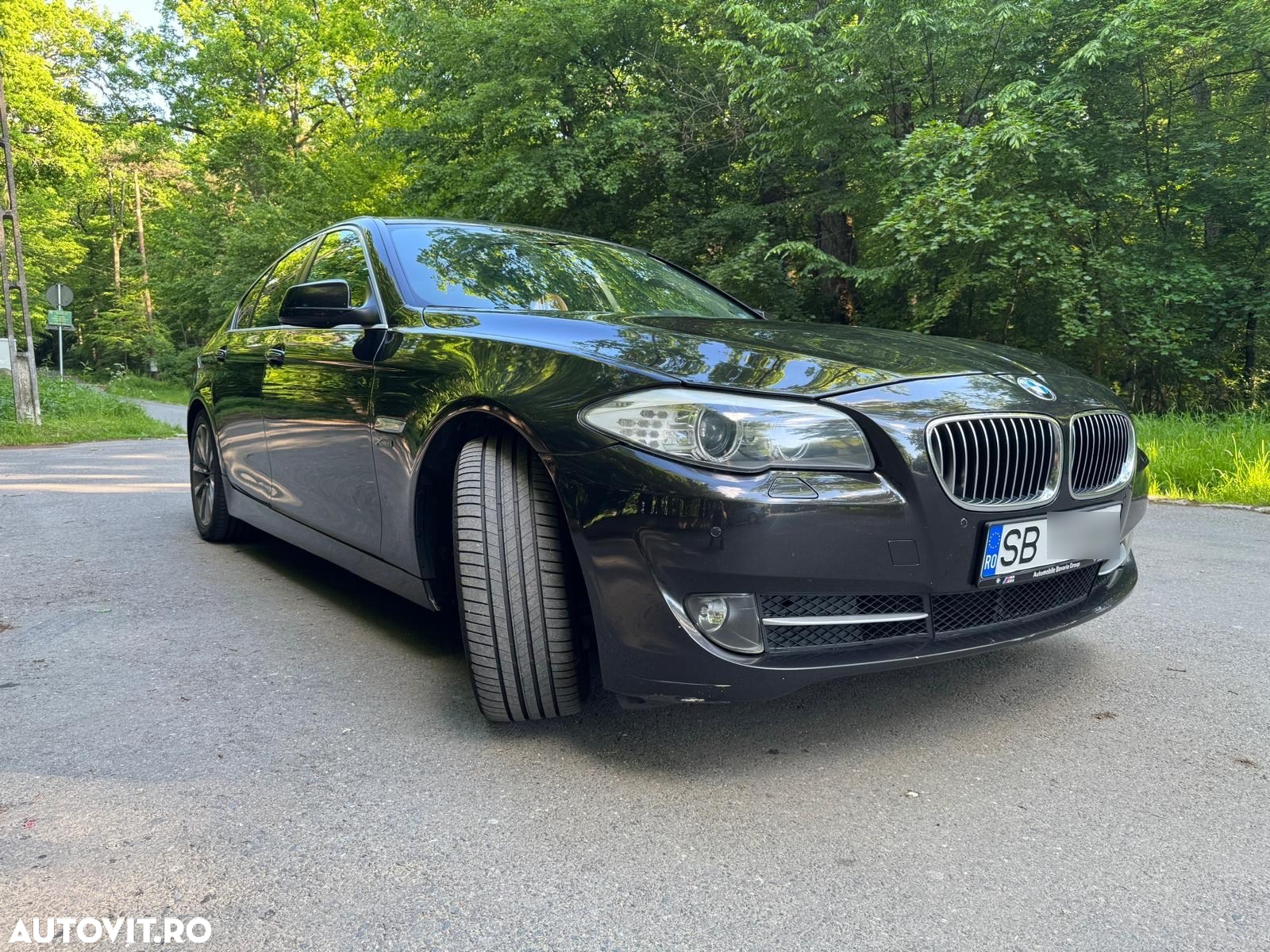BMW Seria 5 525d xDrive - 2