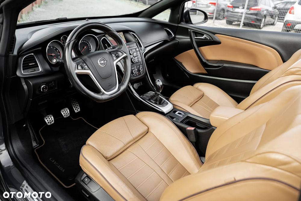 Opel Cascada 1.4 T Cosmo S&S - 24