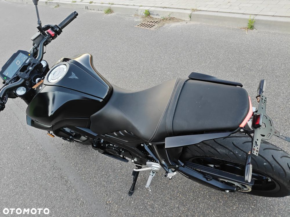 Yamaha MT - 19