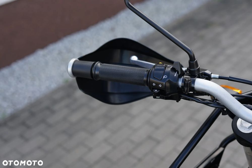 Royal Enfield Himalayan - 16