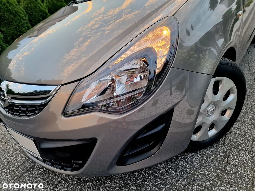 Opel Corsa 1.2 16V Cosmo S&S - 2