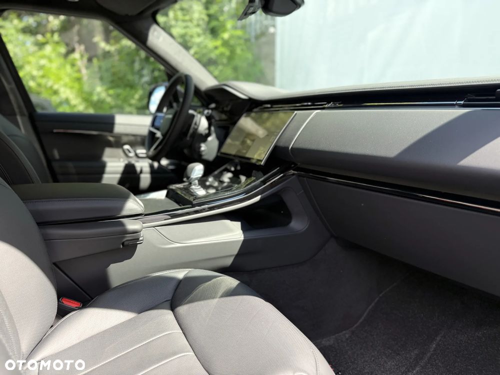 Land Rover Range Rover Sport S 4.4 V8 P530 Autobiography - 4