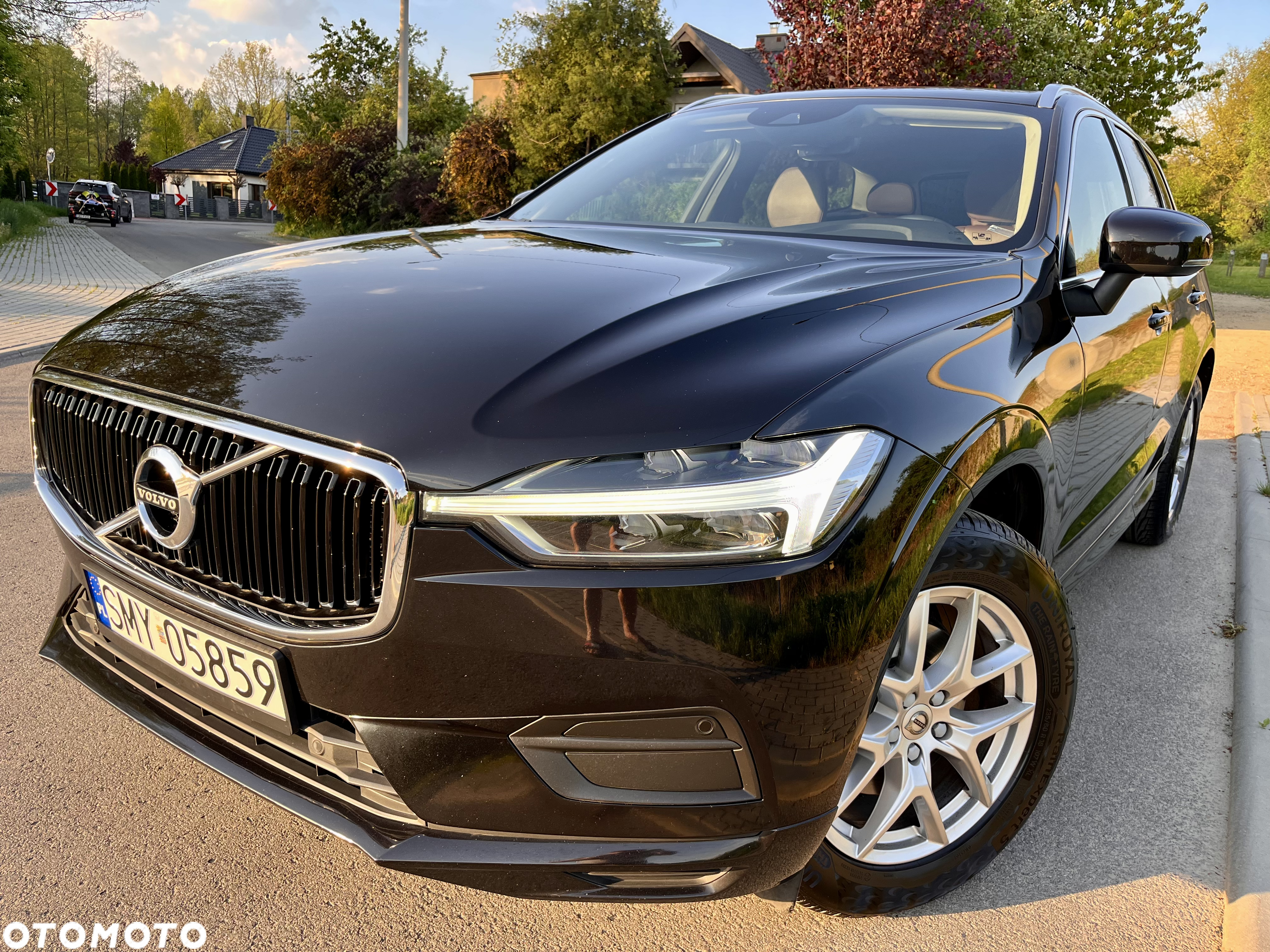 Volvo XC 60 D3 Momentum Pro - 2
