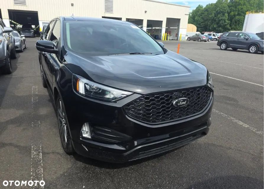 Ford Edge - 2