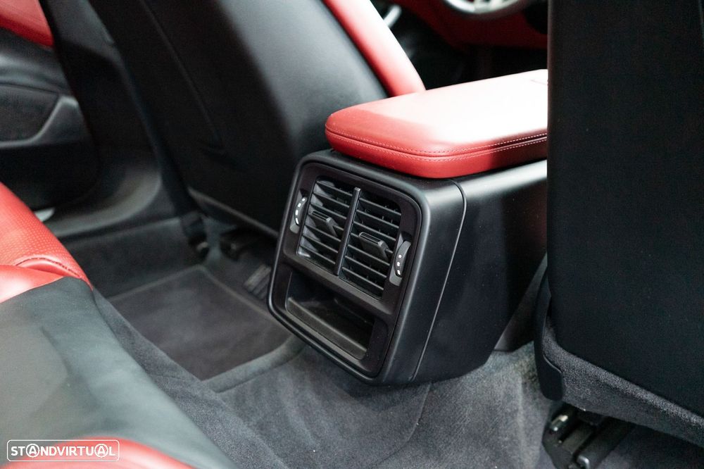 Porsche Taycan 4S - 51