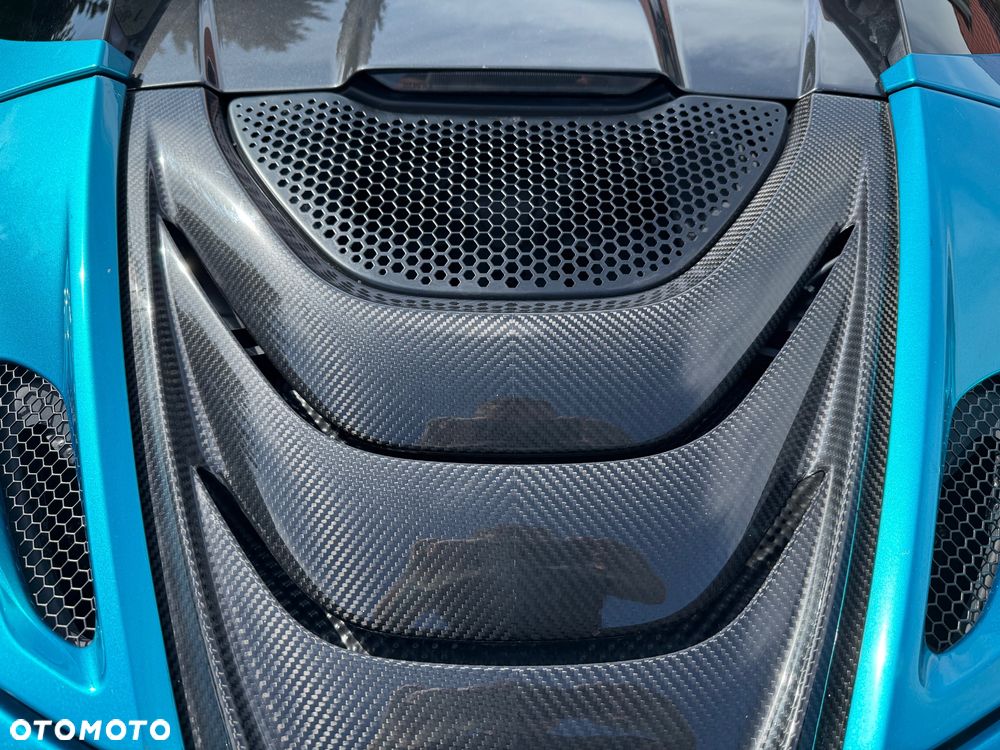 McLaren 720S Spider Performance - 17