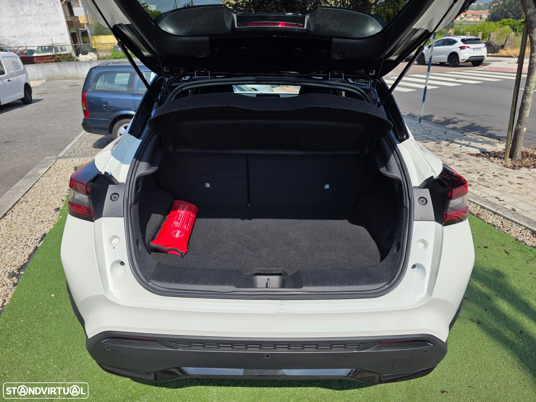 Nissan Juke - 25