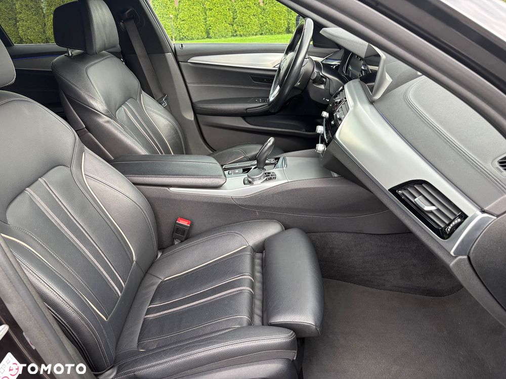 BMW Seria 5 520d Luxury Line - 13