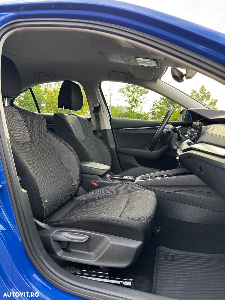 Skoda Octavia 2.0 TDI DSG Style - 27