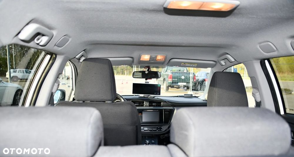 Toyota Auris 1.8 HSD Luna - 21