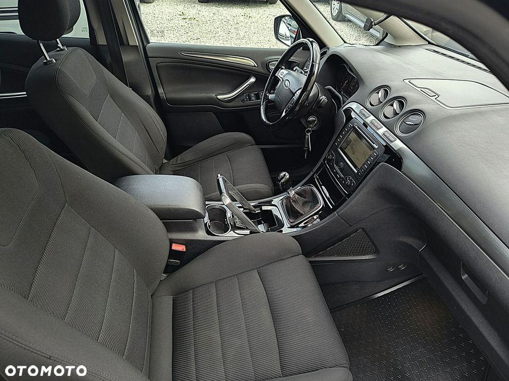 Ford S-Max 2.0 TDCi DPF Titanium X - 19