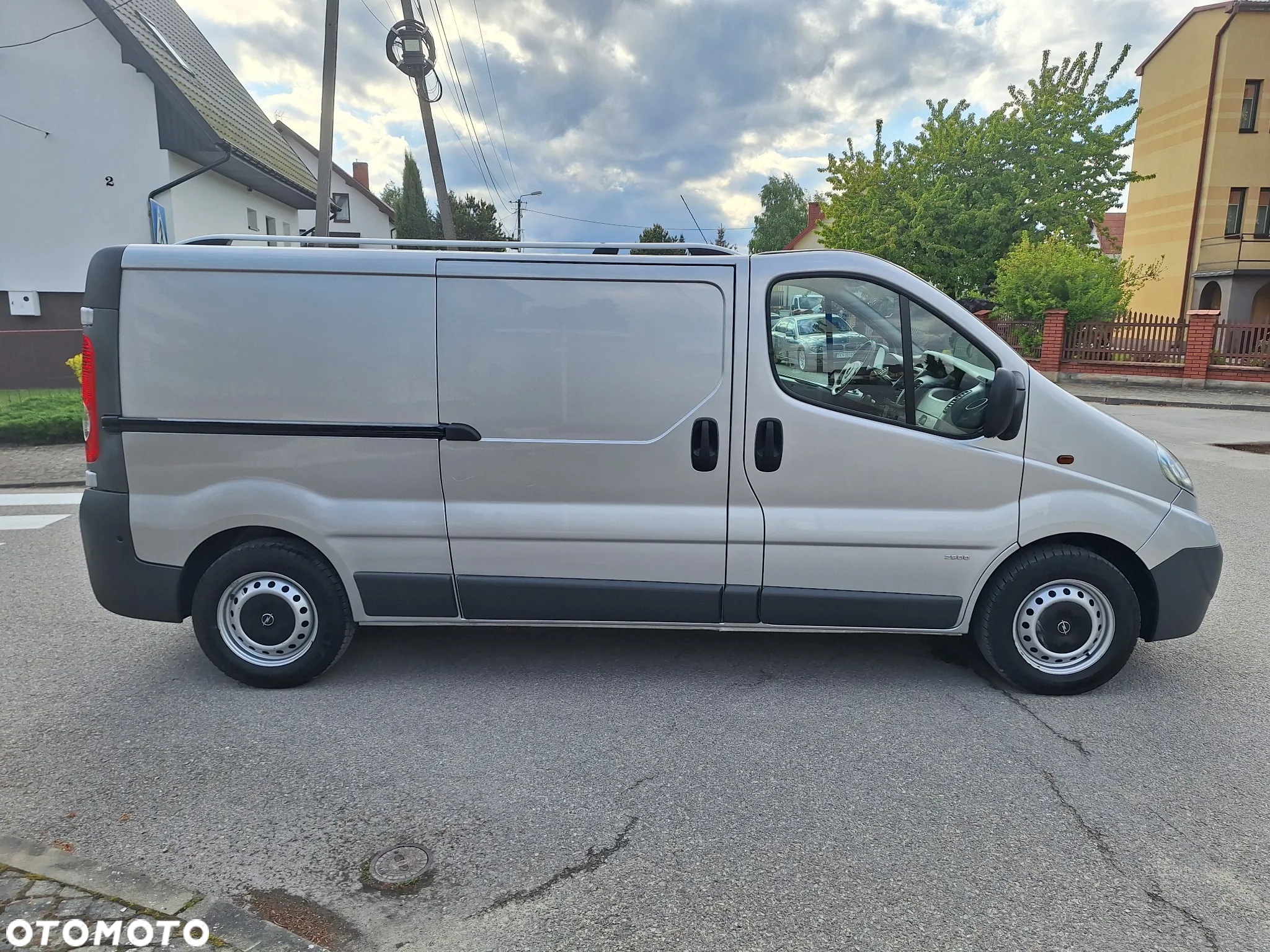 Opel Vivaro - 12