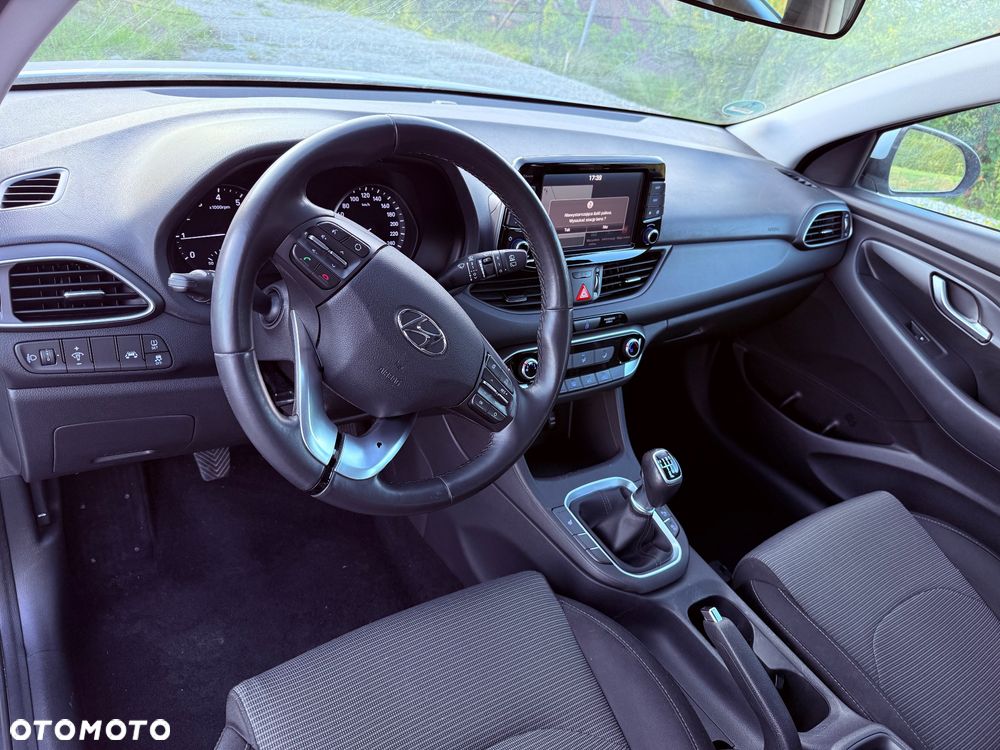 Hyundai i30 1.4 Classic + - 10