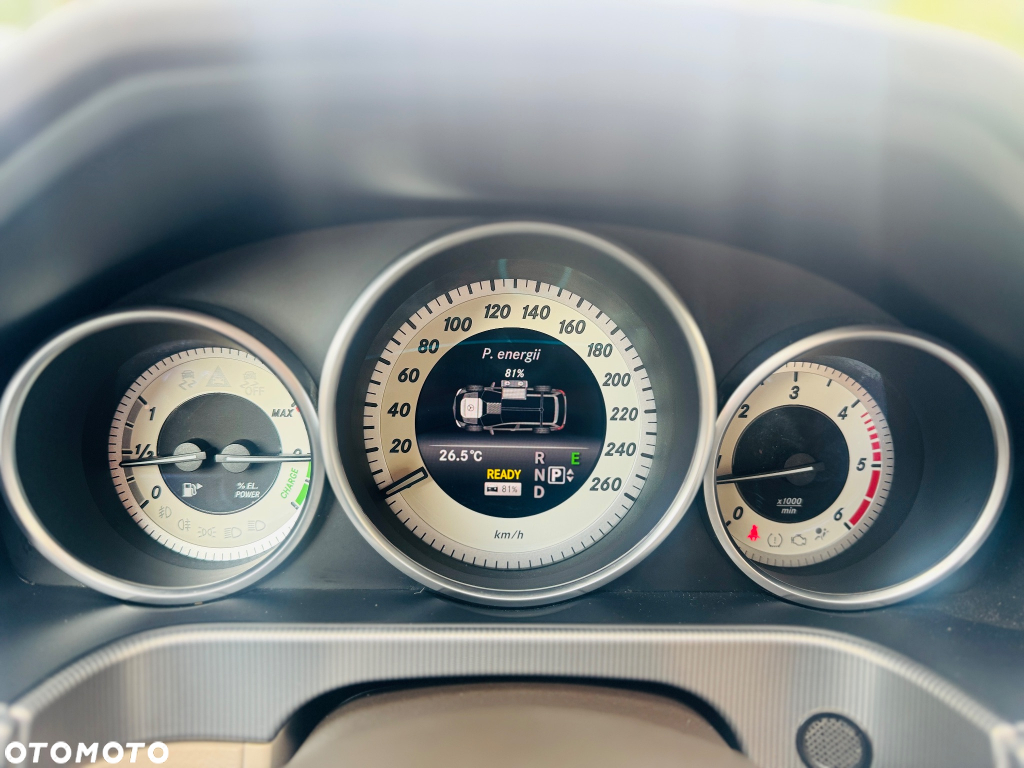 Mercedes-Benz Klasa E 300 T BlueTEC HYBRID 7G-TRONIC Avantgarde - 11