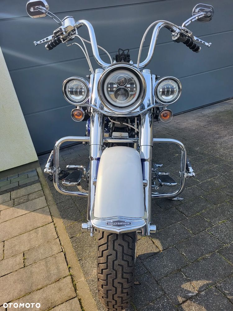 Harley-Davidson Softail Deluxe - 7