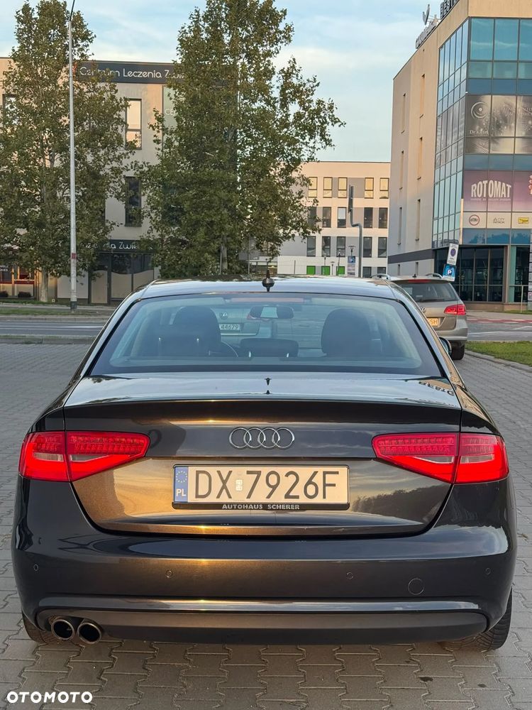 Audi A4 Limousine - 6