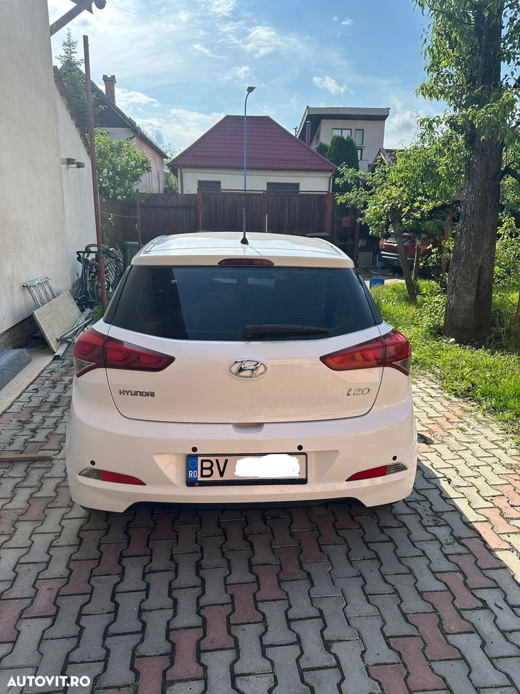 Hyundai i20 1.1 CRDi M/T Confort - 4