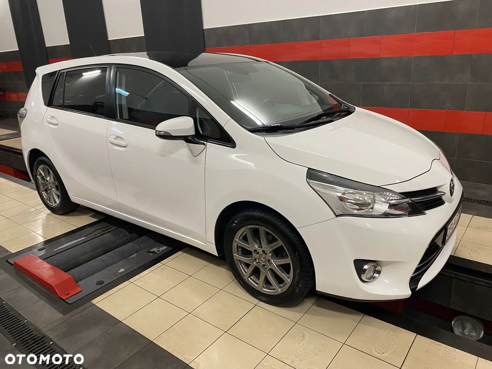 Toyota Verso 1.6 5-Sitzer - 5