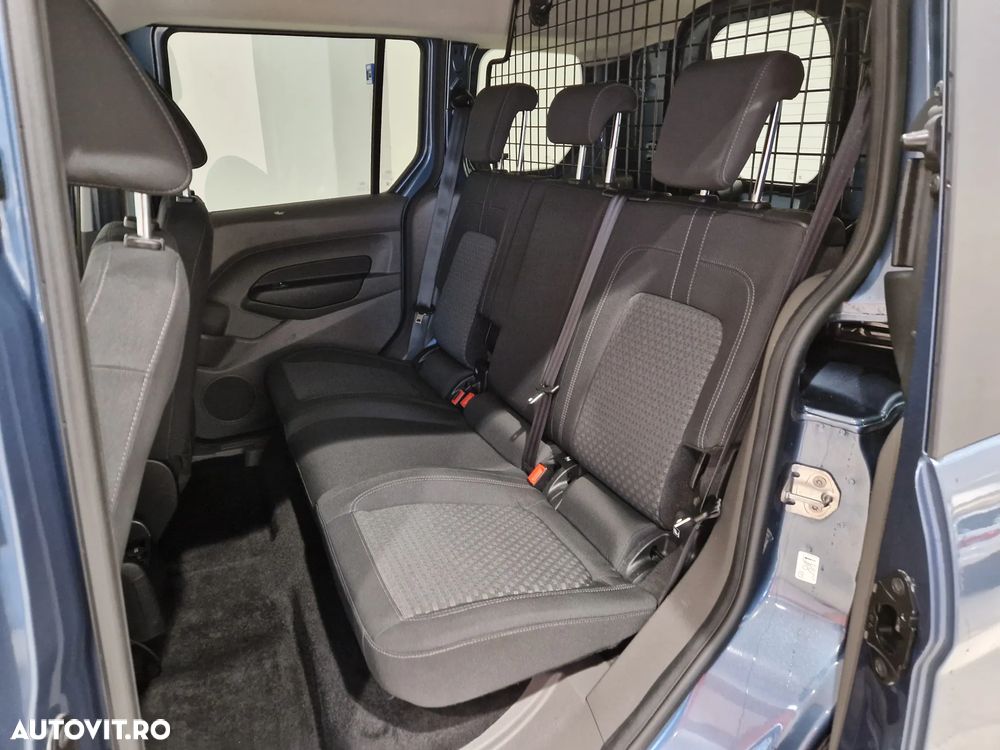Ford Transit Connect - 11