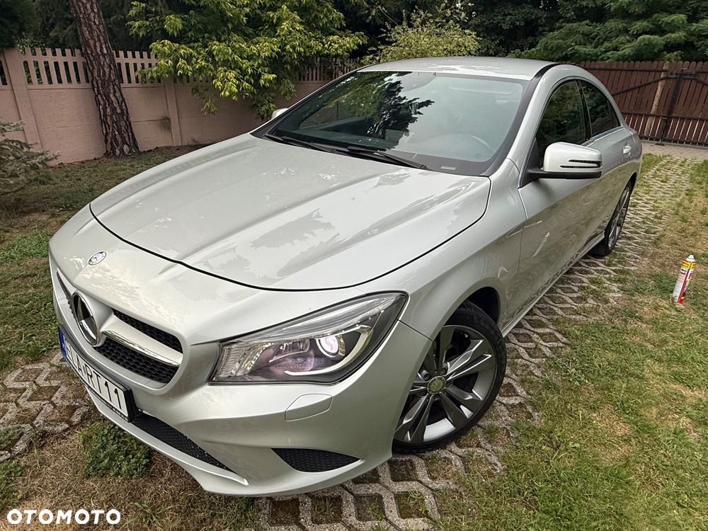 Mercedes-Benz CLA 200 7G-DCT Orange Art Edition - 13