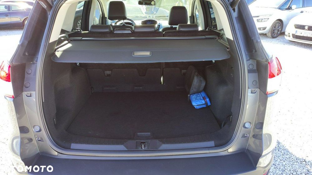 Ford Kuga - 8