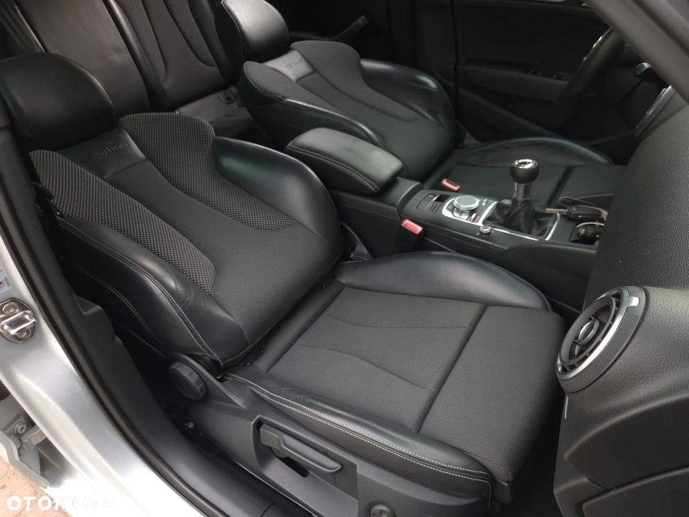 Audi A3 Sportback 1.4 TFSI S line Sportpaket - 35