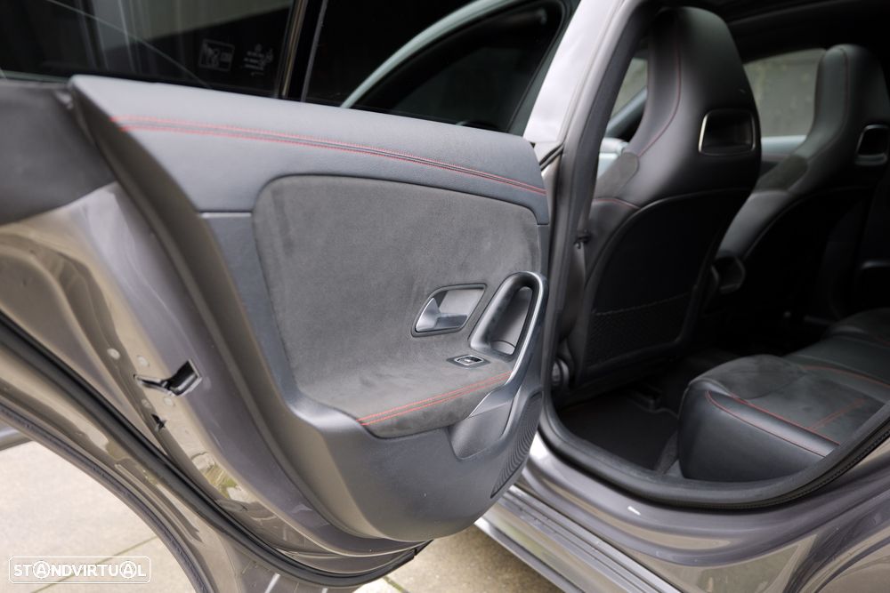Mercedes-Benz CLA 180 - 18