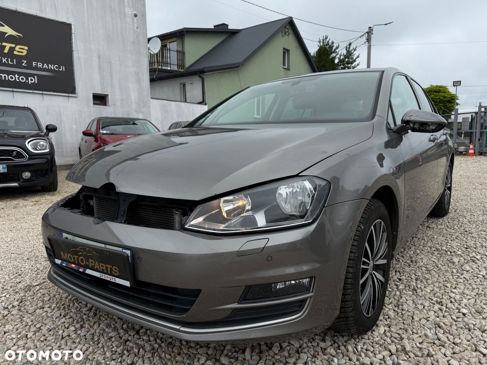 Volkswagen Golf - 6