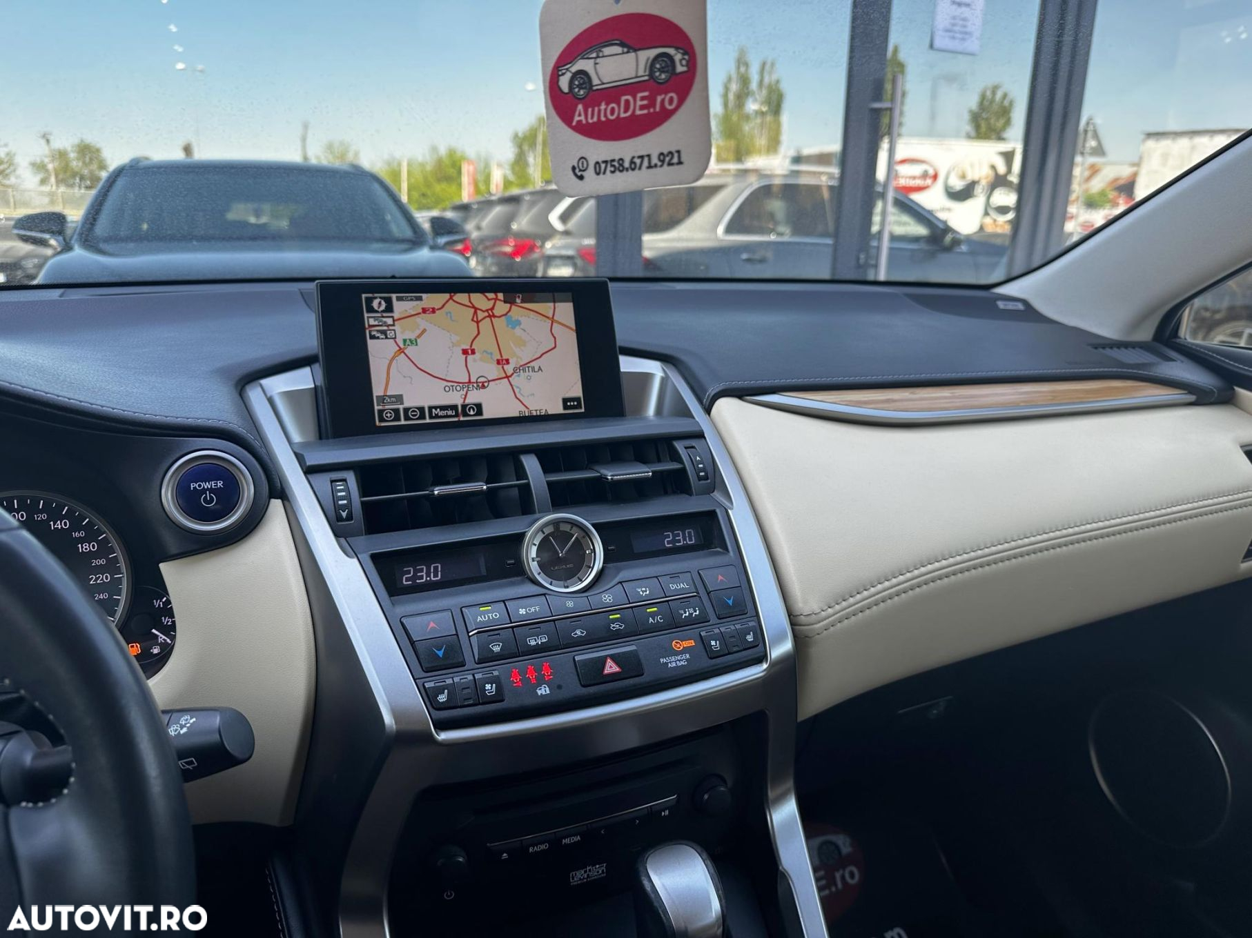 Lexus Seria NX - 10