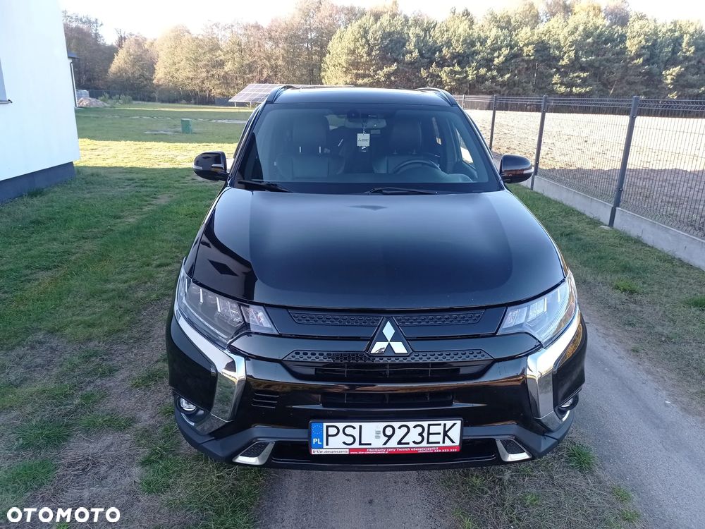 Mitsubishi Outlander - 1