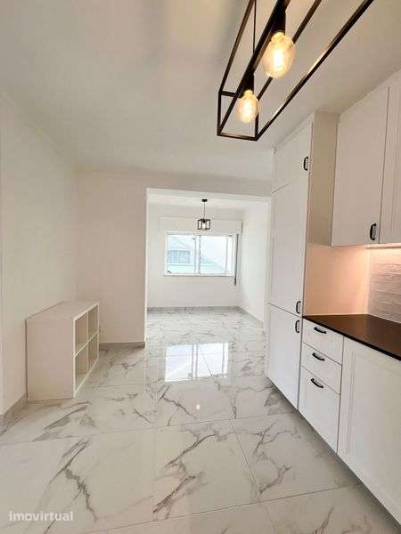 Apartamento T2 Remodelado - Odiáxere - Grande imagem: 2/12
