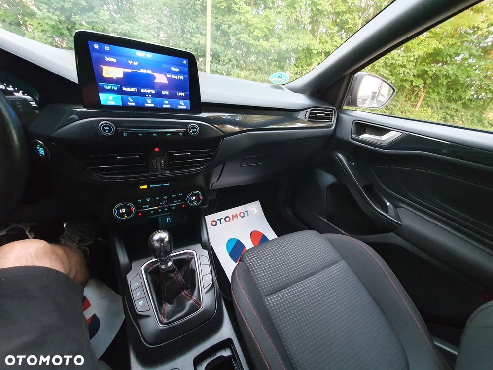 Ford Focus 1.5 EcoBoost STart-Stopp-System ST-LINE - 17