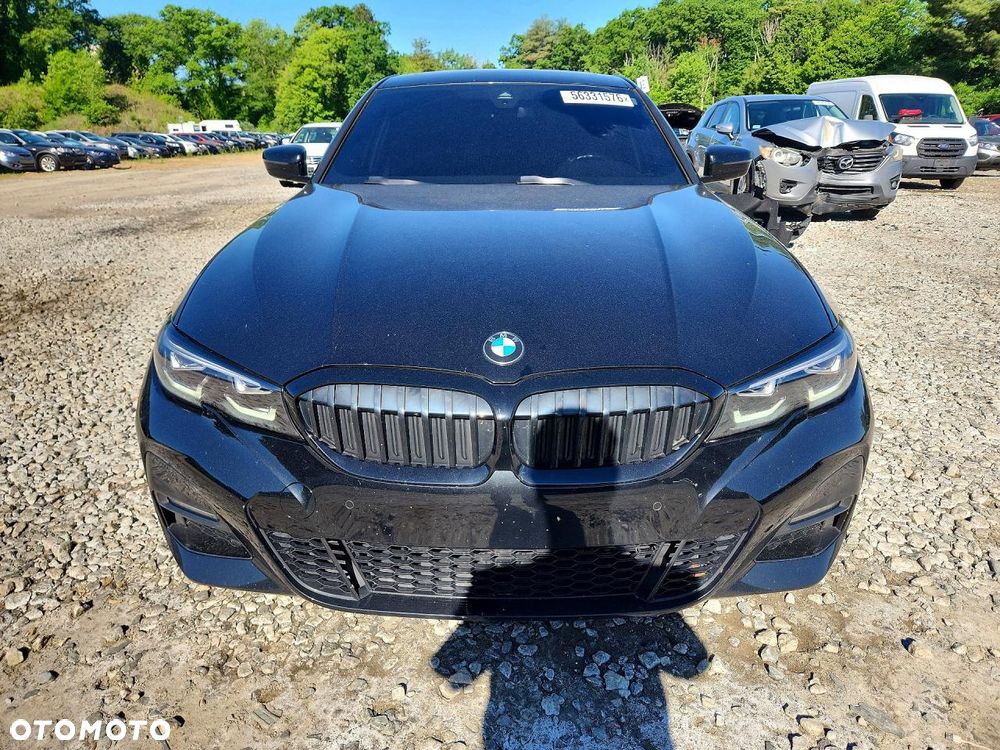 BMW Seria 3 330i xDrive M Sport - 5