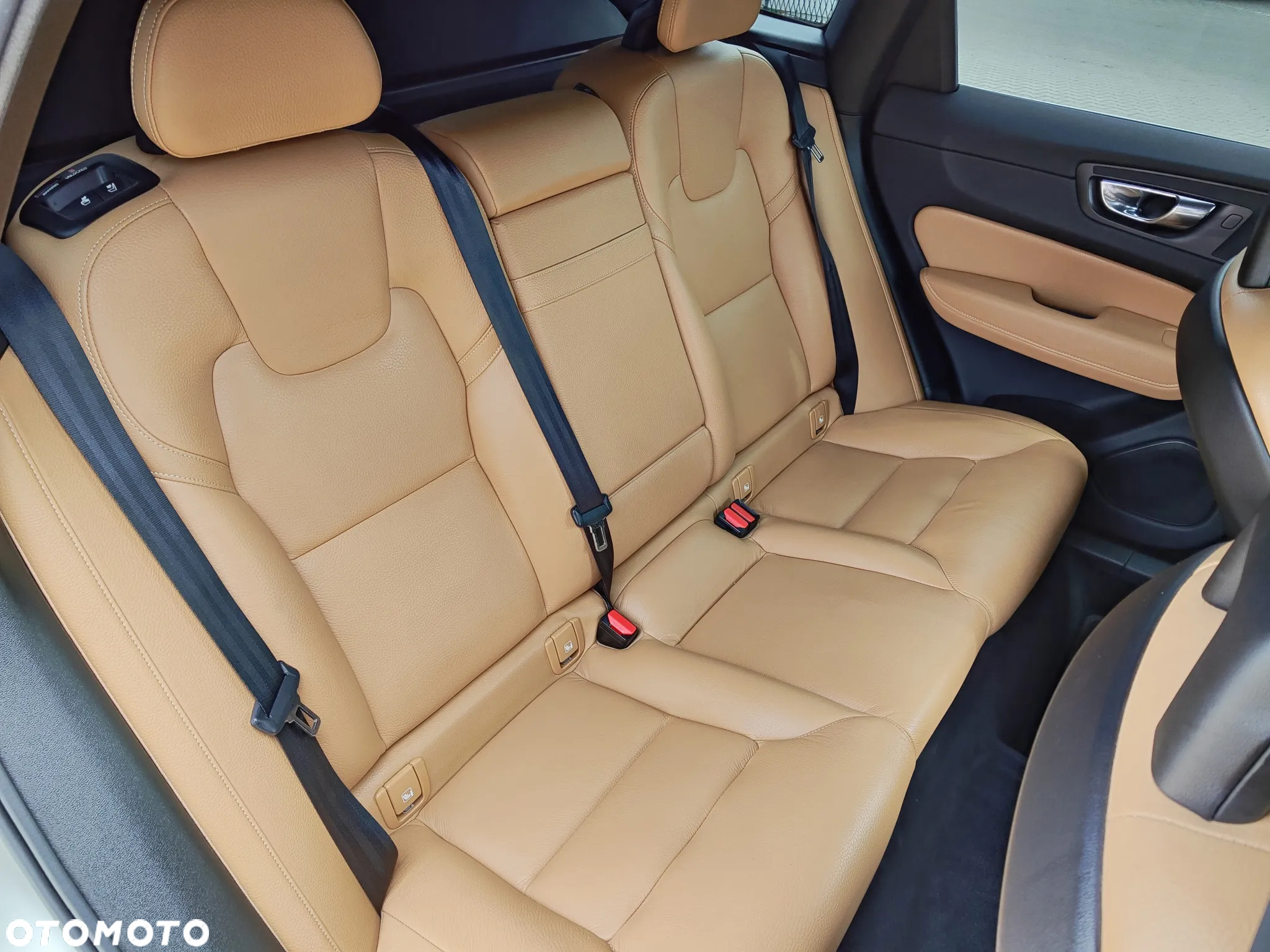 Volvo XC 60 D4 AWD Momentum - 15
