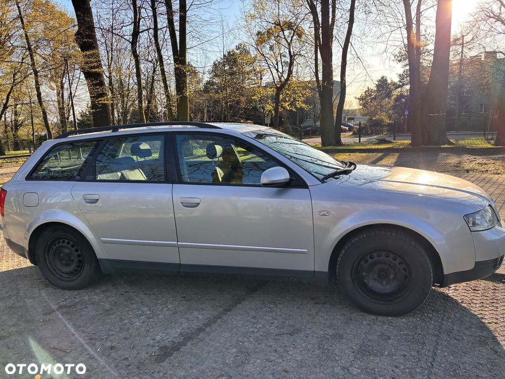 Audi A4 Avant - 1