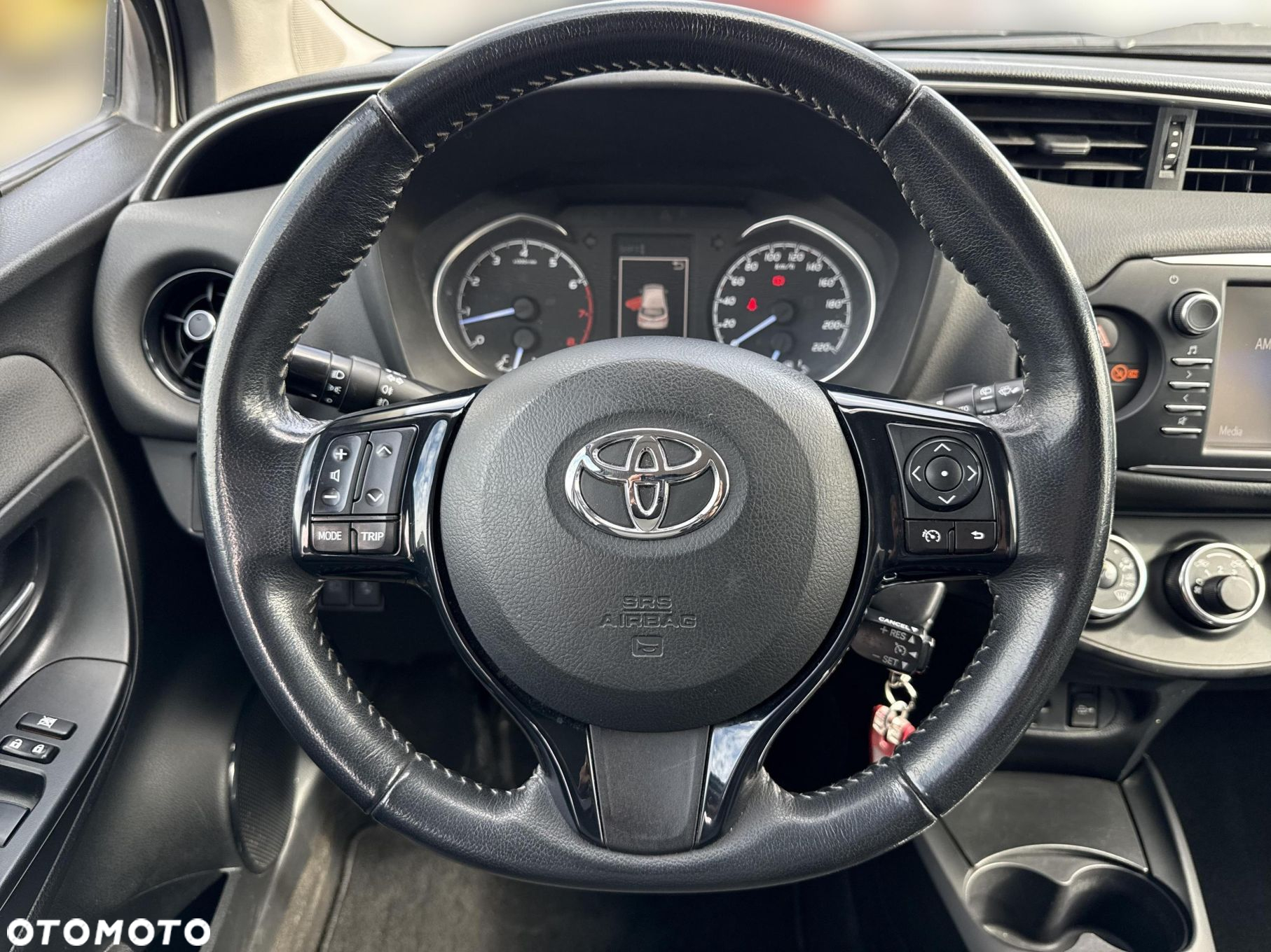 Toyota Yaris - 12