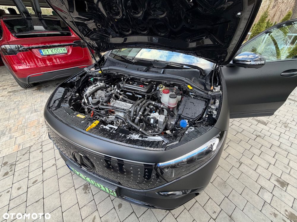 Mercedes-Benz EQA 300 66.5kWh 4-Matic AMG Line - 27
