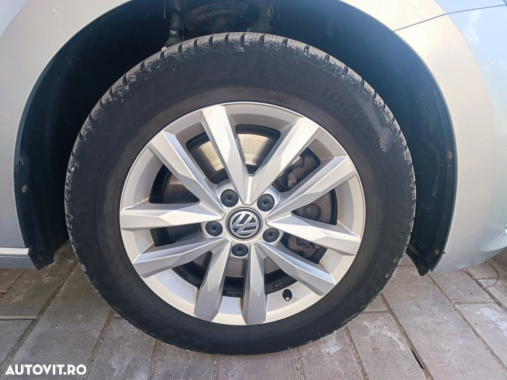 Volkswagen Touran 2.0 TDI SCR DSG Comfortline - 26