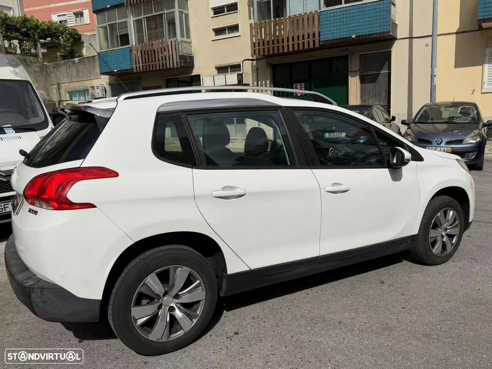 Peugeot 2008 1.6 BlueHDi Allure - 4