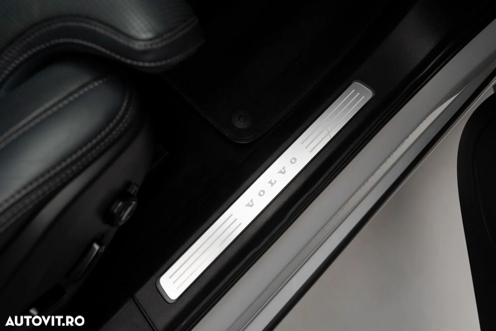 Volvo XC 90 B5 MHEV AWD 5 locuri R-Design - 38