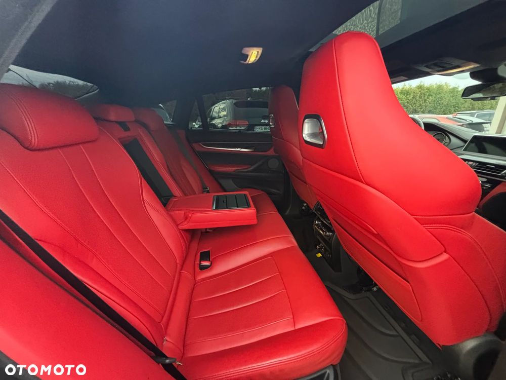 BMW X6M - 27