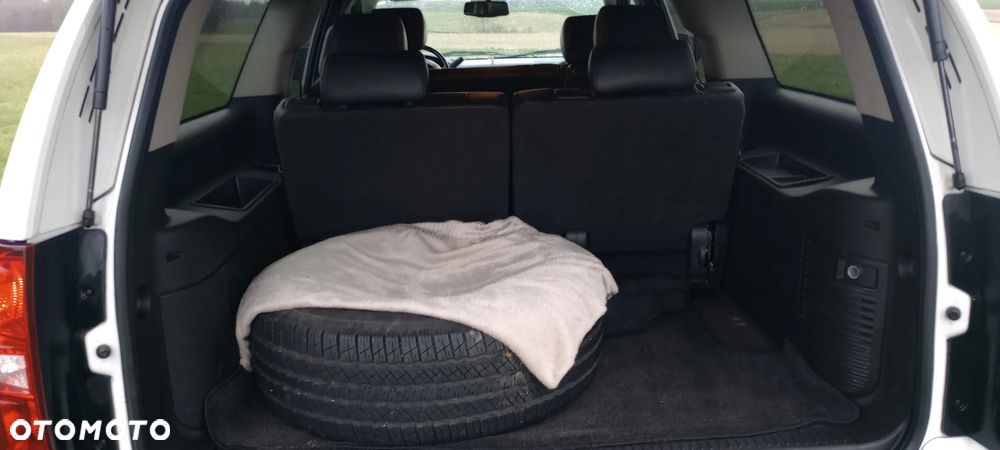 Chevrolet Suburban - 5