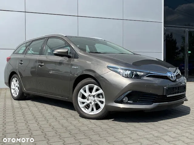 Toyota Auris Hybrid 135 Active - 7